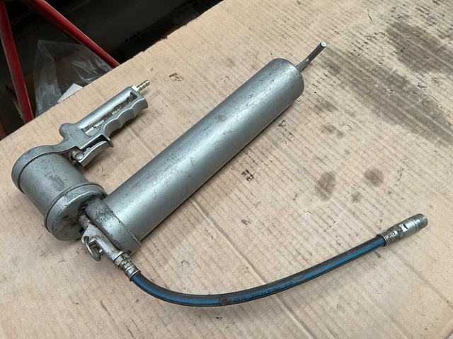 Pneumatic Grease Gun