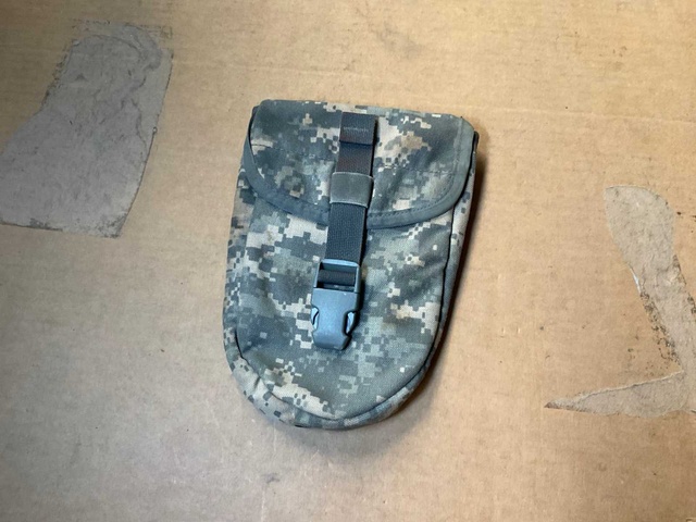 Intrenching tool pouch UCP (5x)