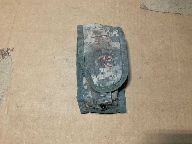 M4 two magazine pouch UCP (21x)