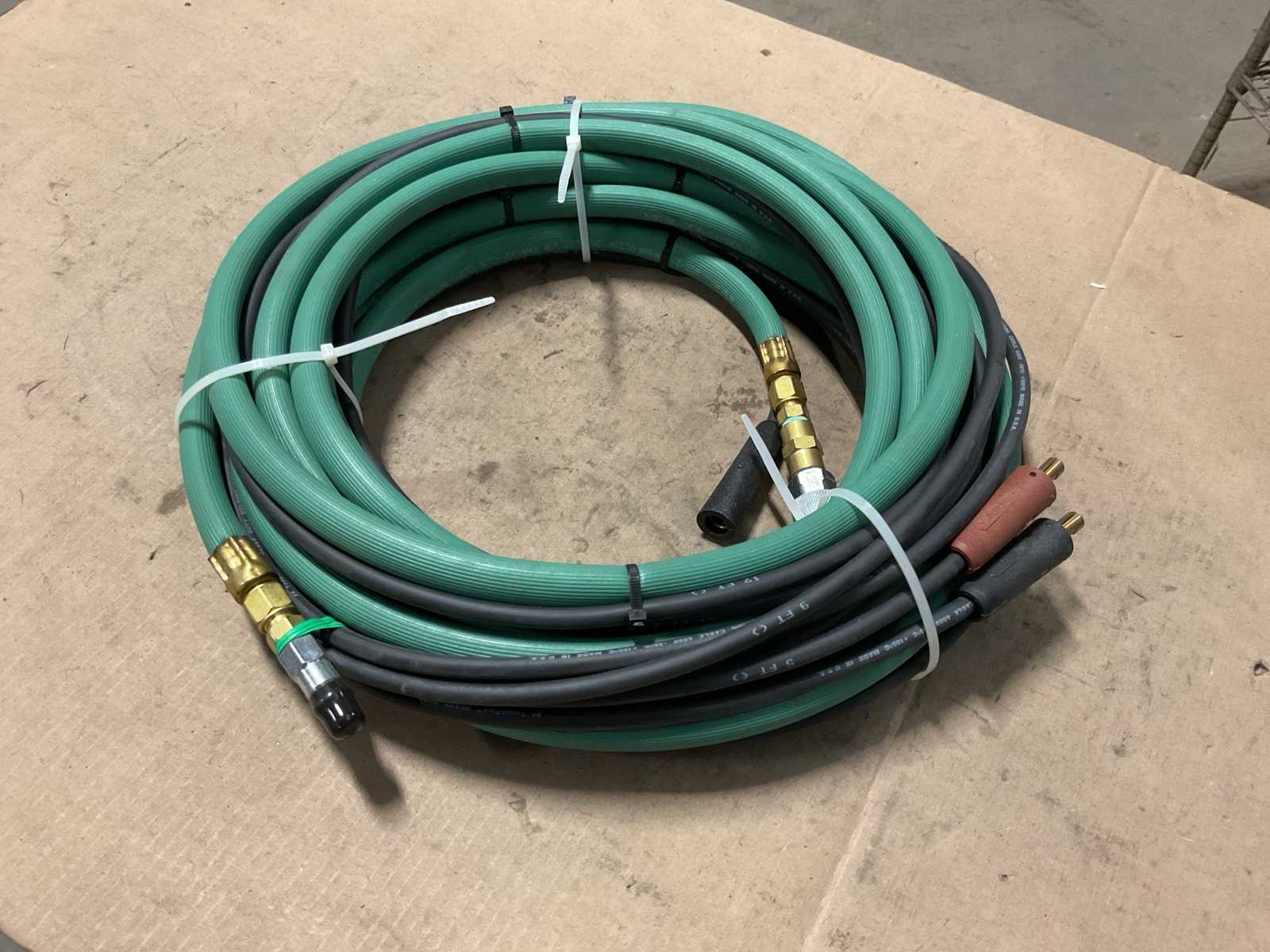 Metallic hose assembly set