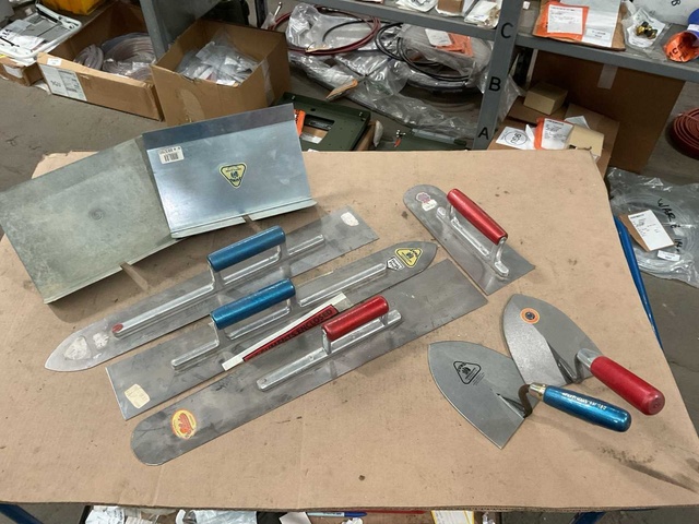Stuc- en afwerkgereedschap (8x)
