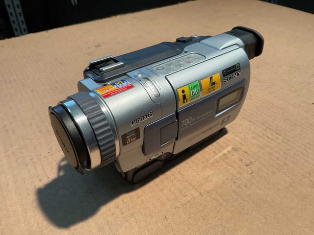Sony DRC-TRV530 Digital Handycam in tas