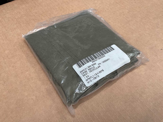 Seat (2x)