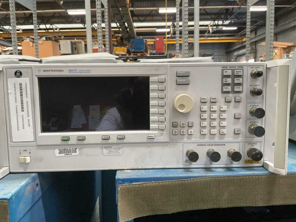Agilant Technoligies E8257D Analog Signal Generator