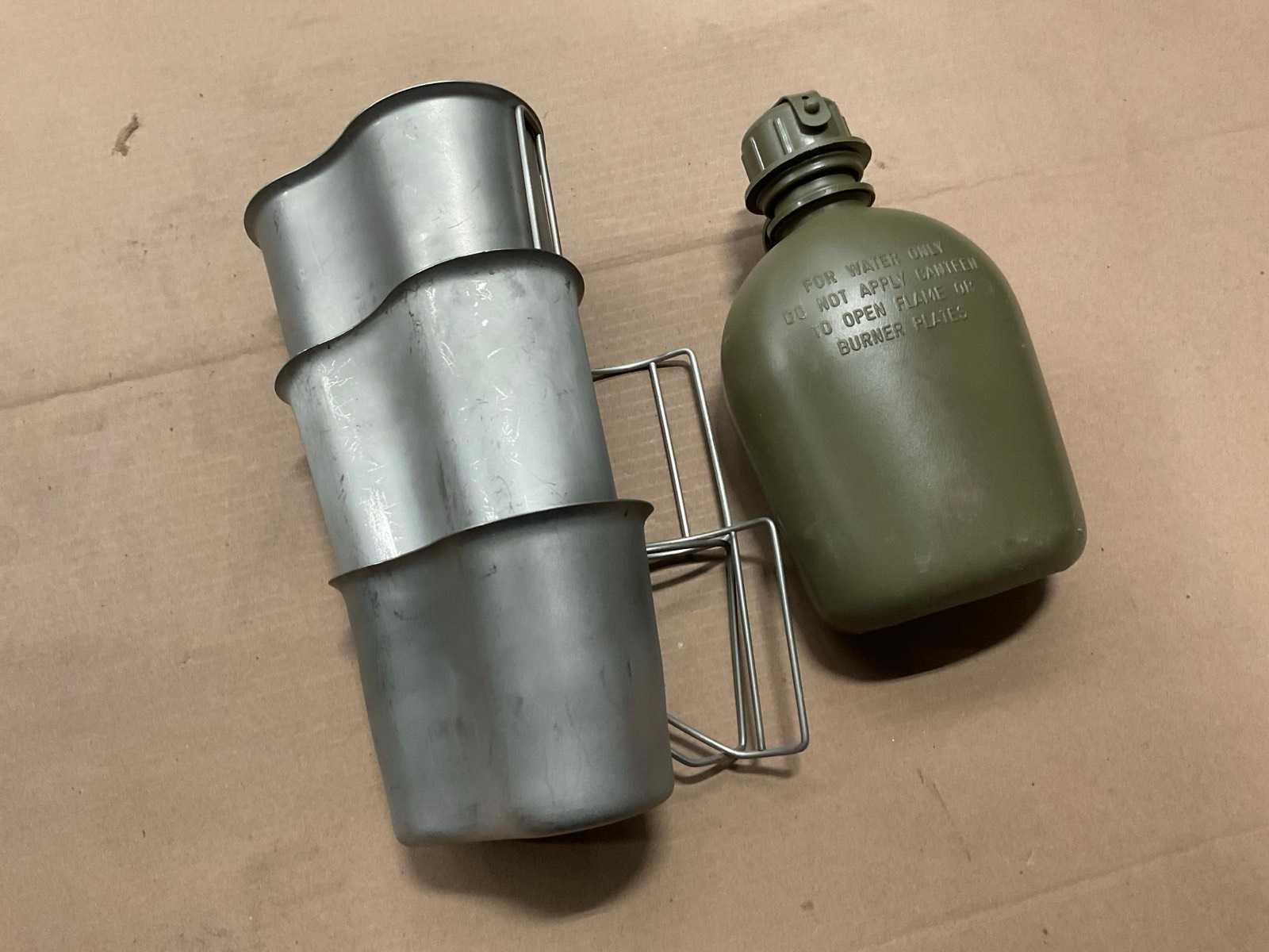 Drinking cup with canteen