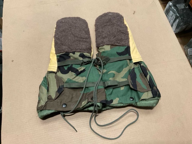 Extreme cold weather mitten set