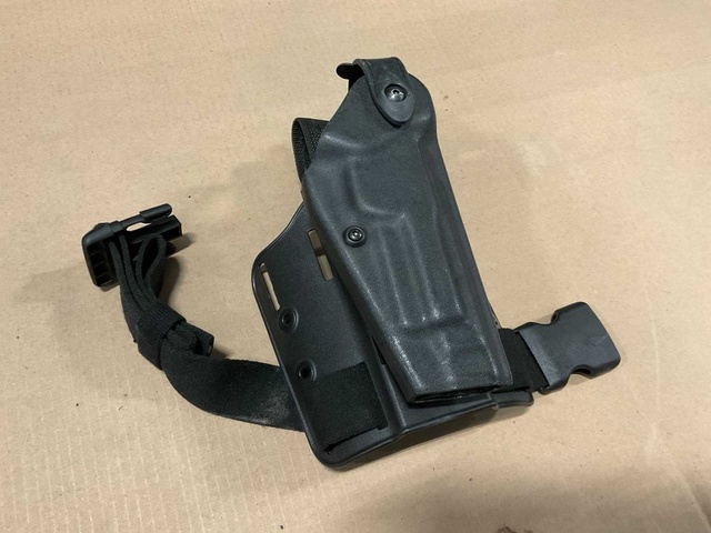 Safariland Holster (2x)