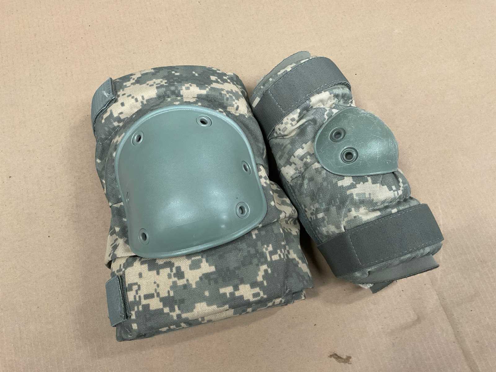 Knee and elbow pad set