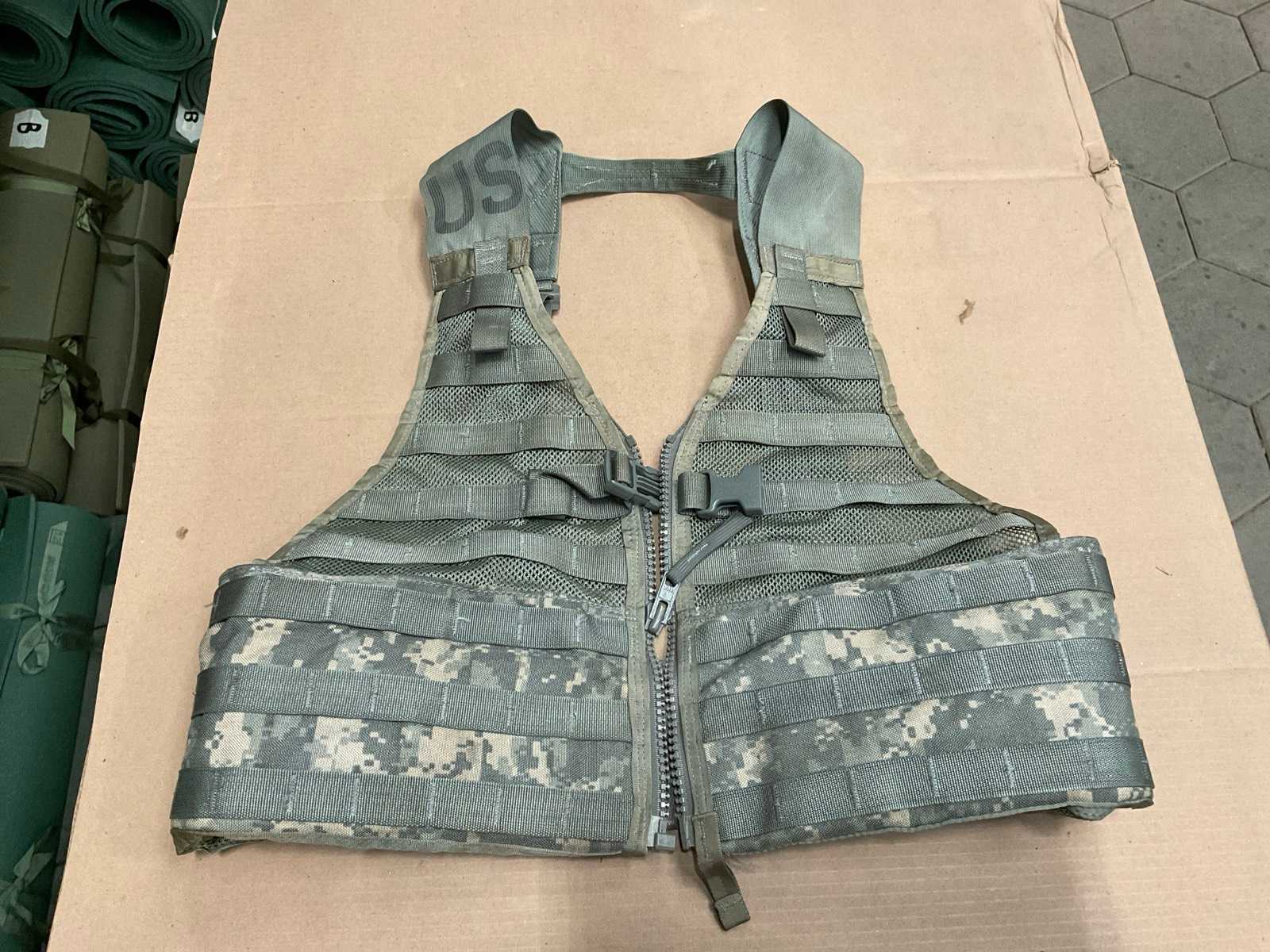 Fighting load carrier (10x)