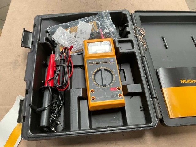 Fluke 27 Multimeter