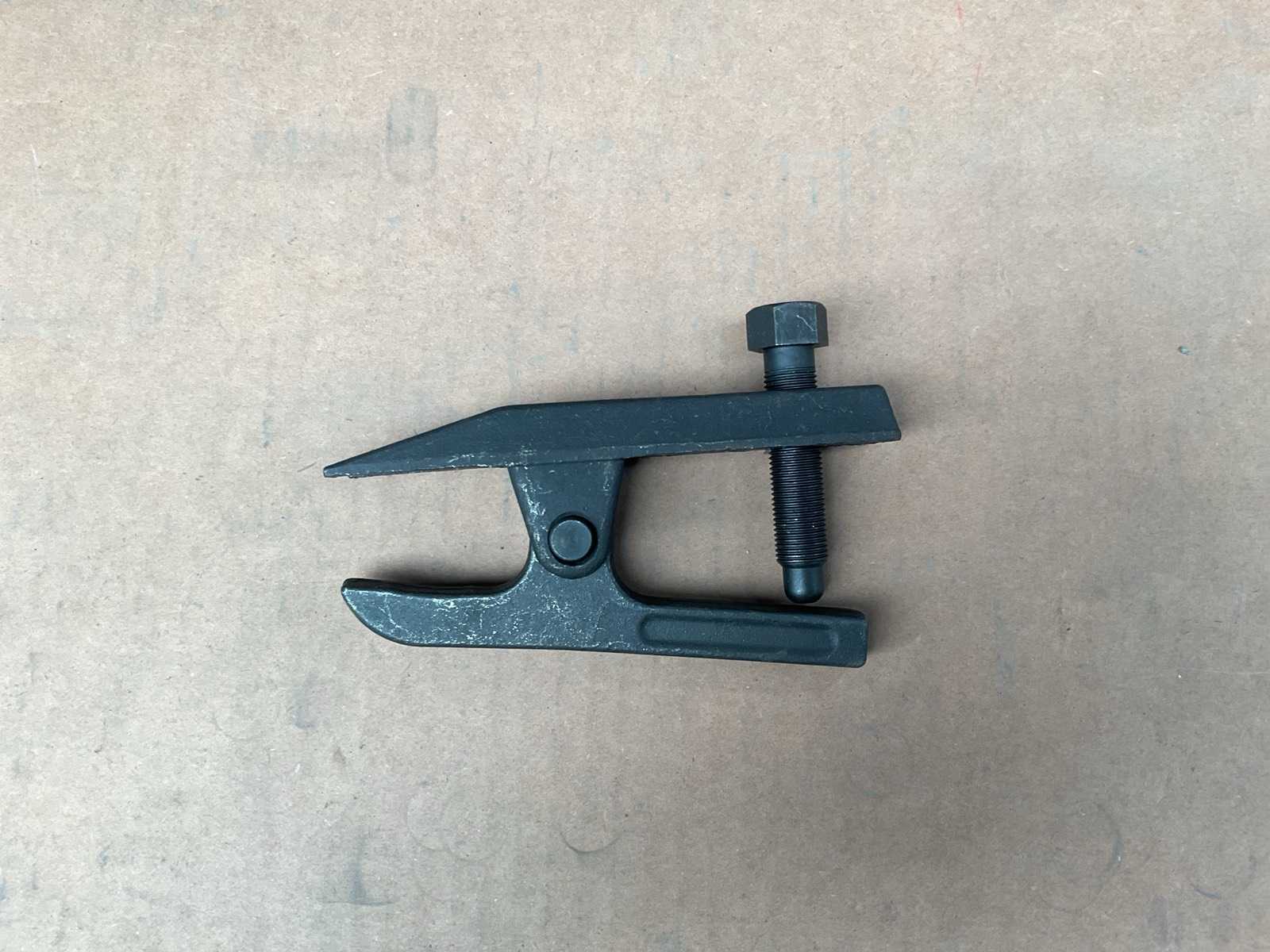 Bearing puller