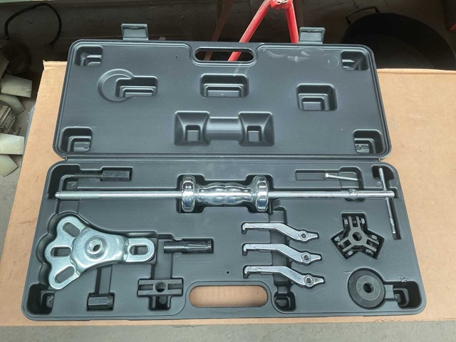 Slide hammer puller set