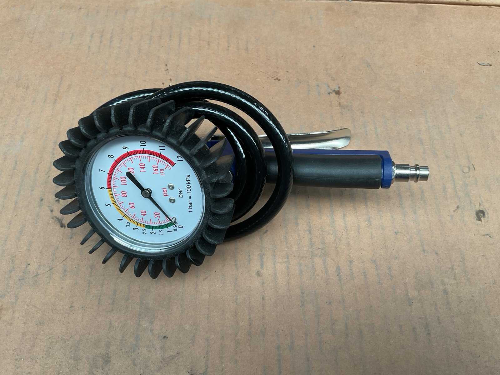 Bandenpomp met manometer