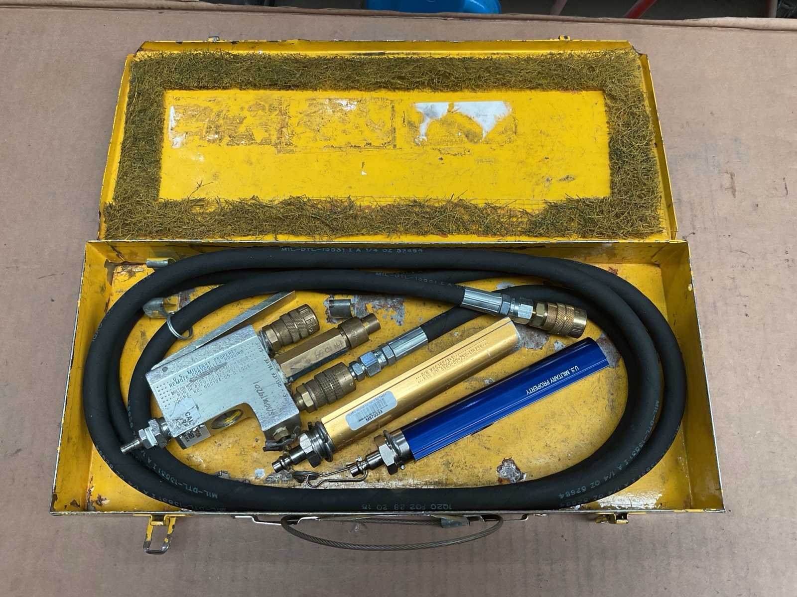 Milton Tire inflator kit
