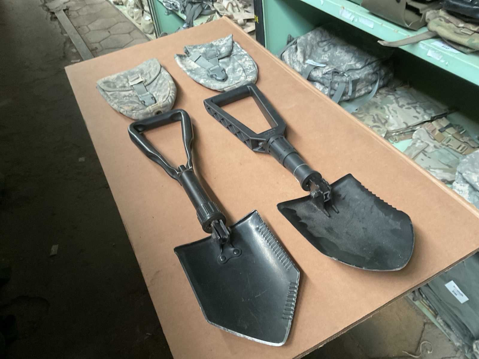 Entrenching Tool & Pouch (2x)