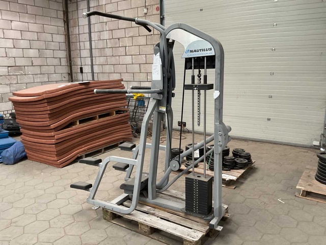 Nautilus Gravitron Plus Krachttraining Toestel