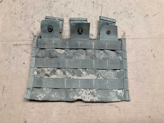 Triple magazine pouch UCP (139x)