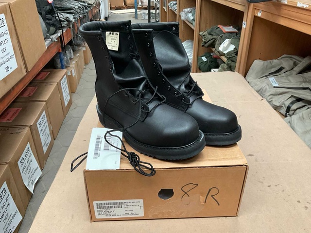 Altama Size; 8.0R Safety boot
