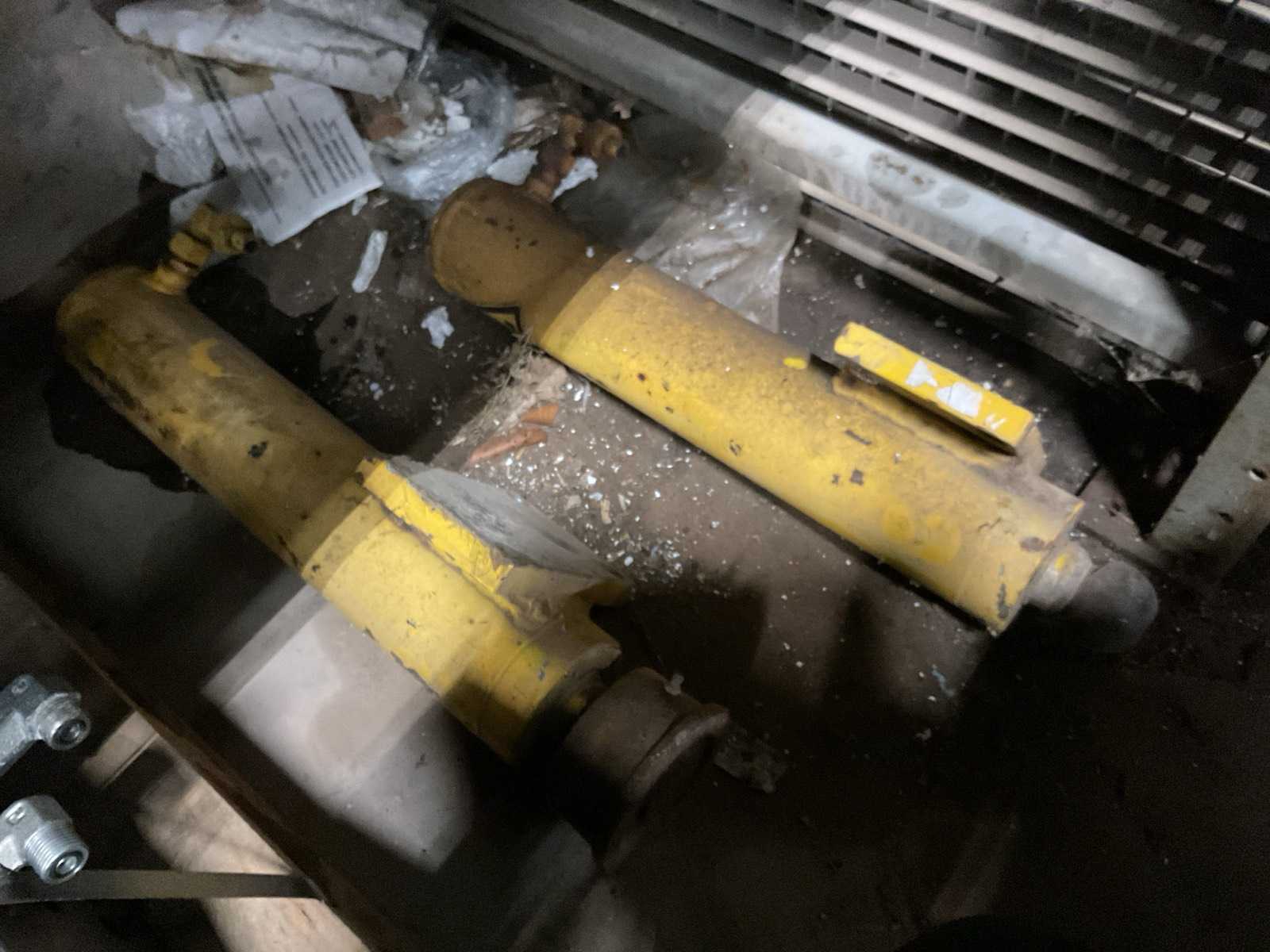Hydrauliek cilinder (2x)