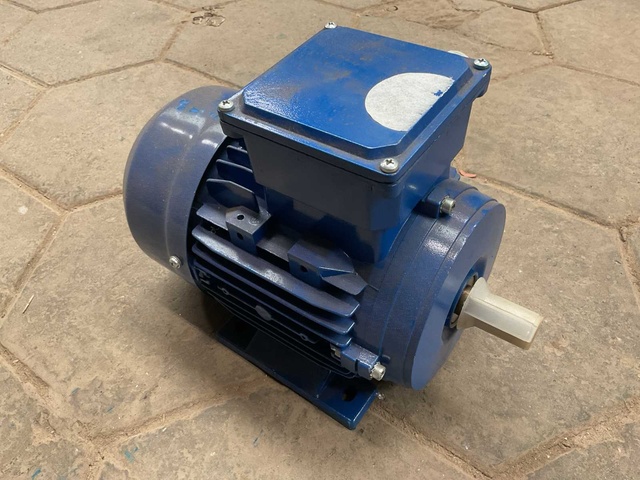 Fluxon MS2 802-2 Elektromotor