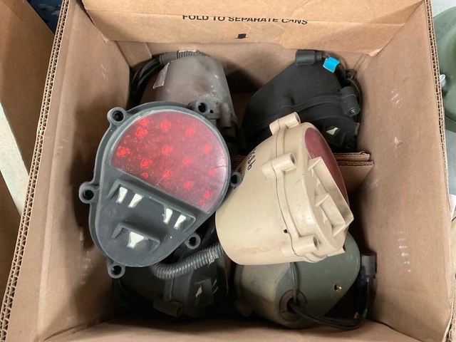 Military taillight (6x)