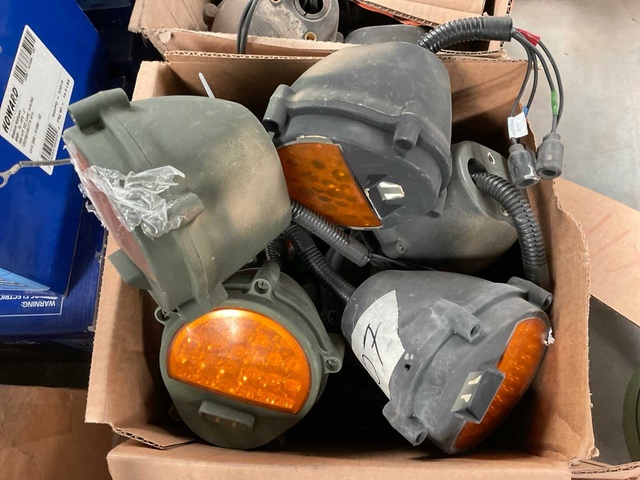 Military taillight (11x)