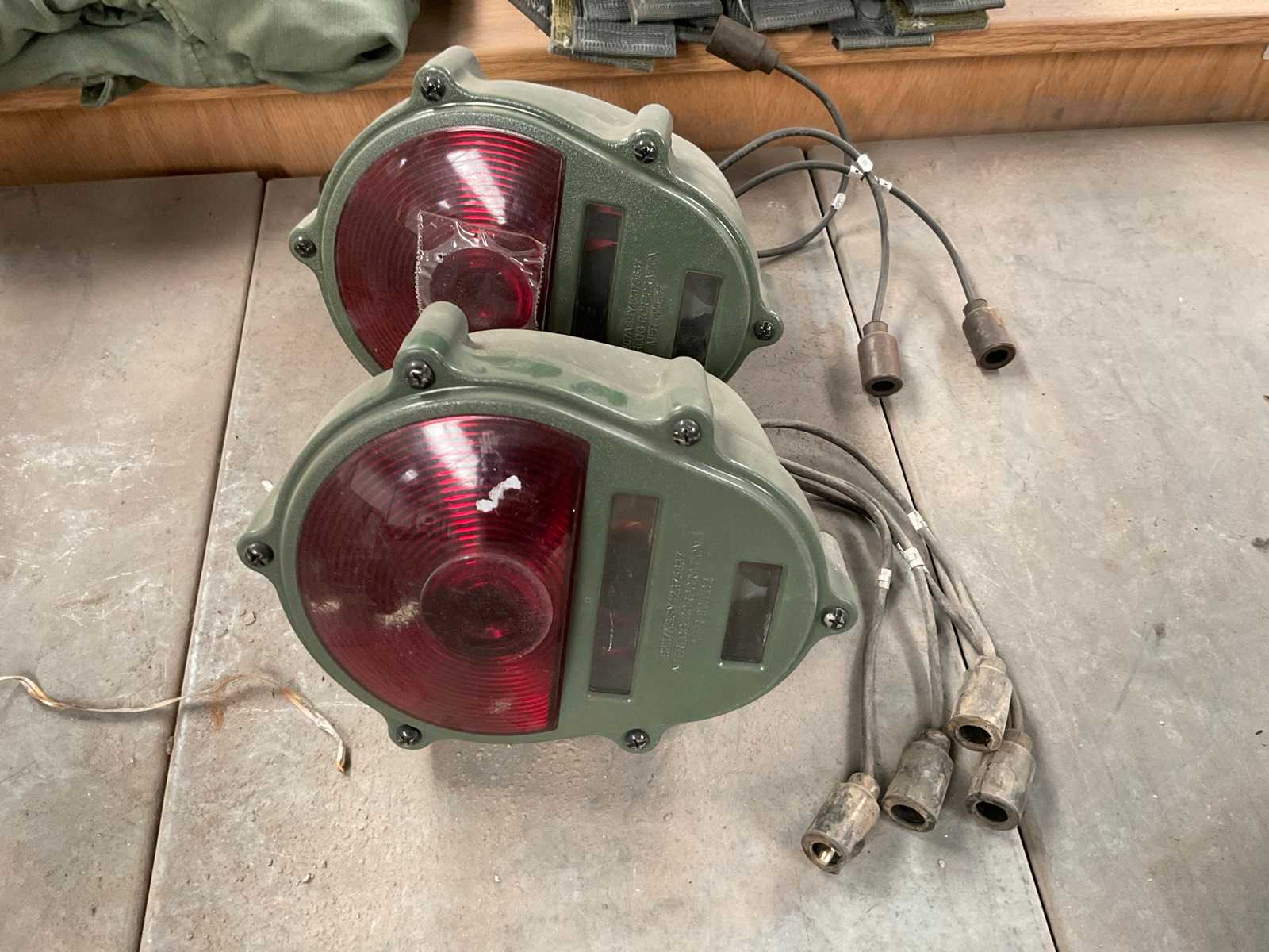 Military taillight (2x)