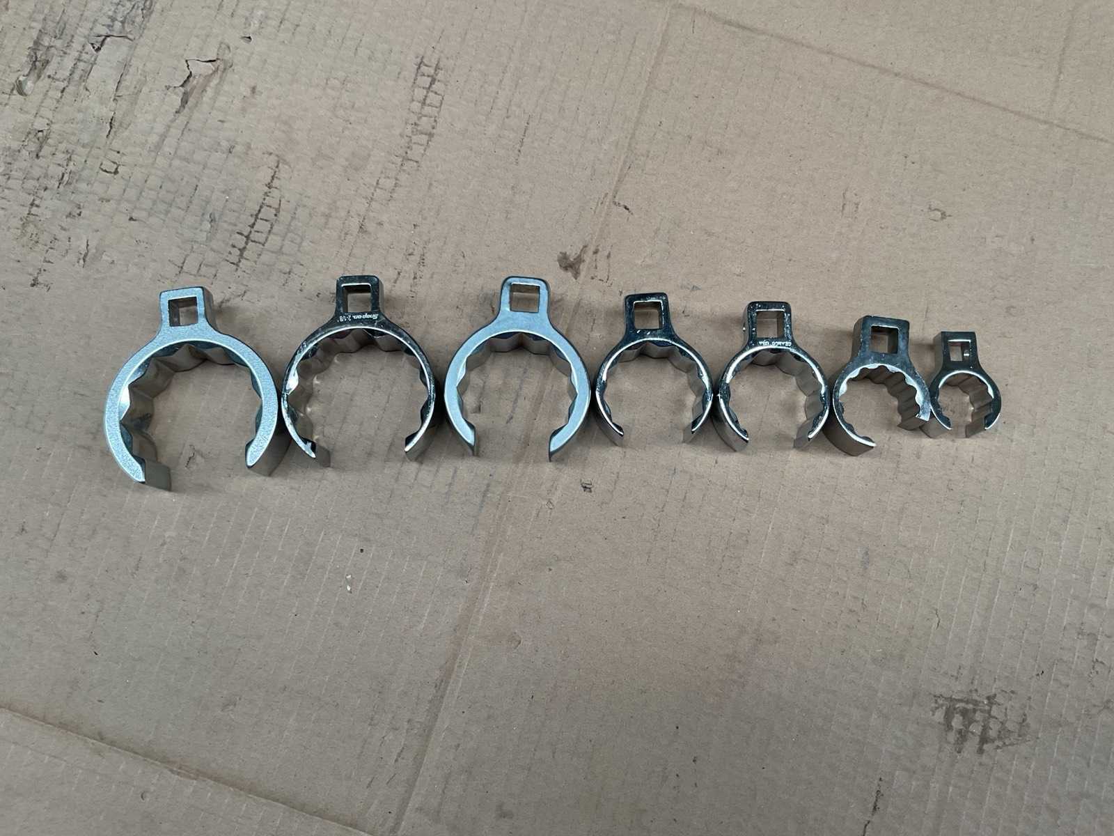 Flare nut wrench set