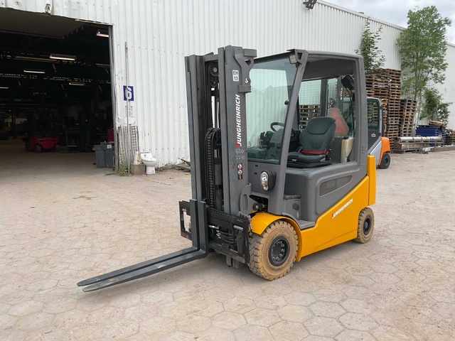 2018 Jungheinrich EFG425K Vorkheftruck