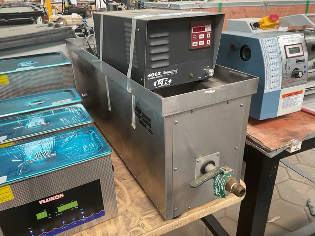 L&R Ultrasonics 4002 Ultrasonic Cleaner
