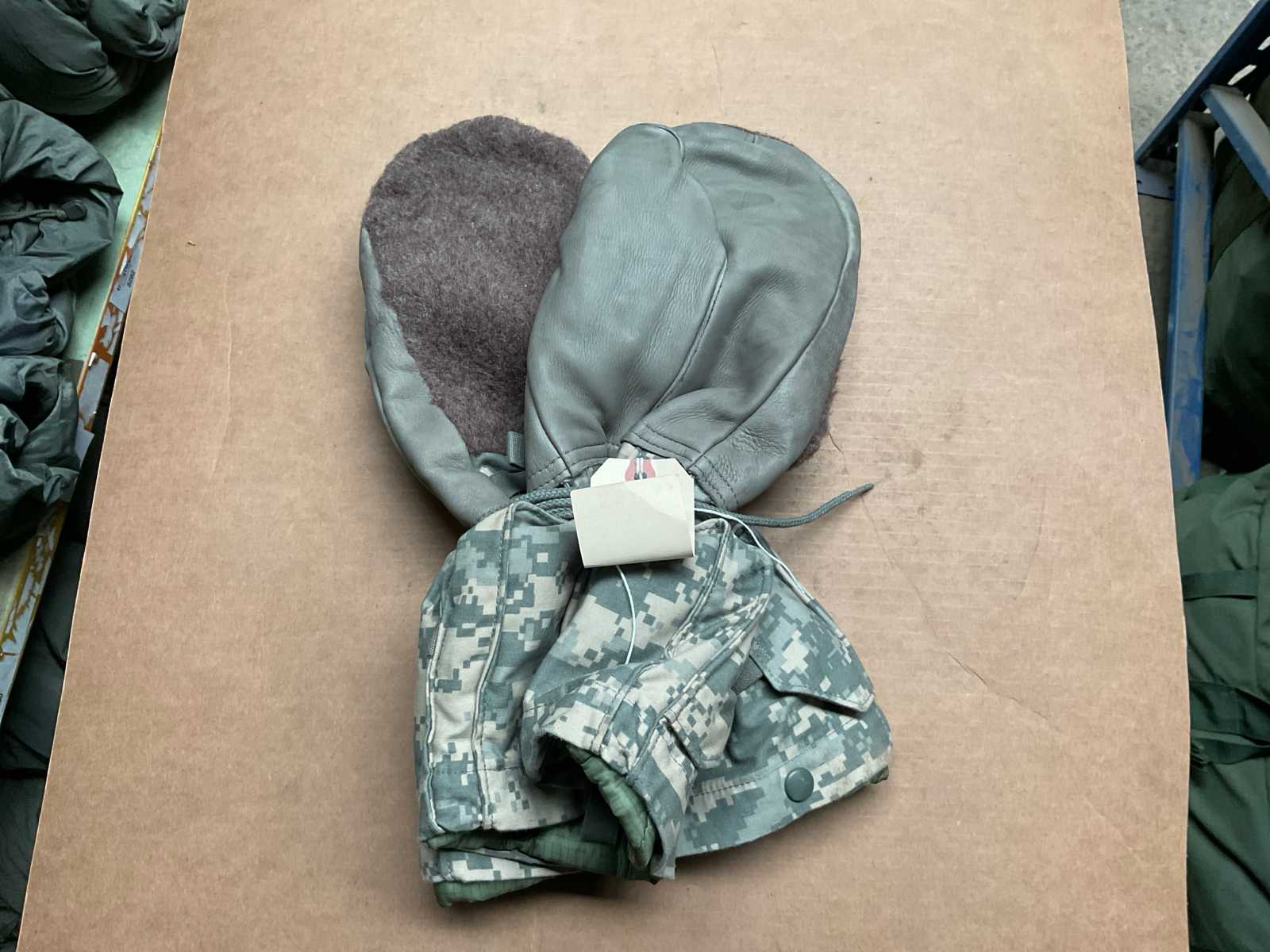 Extreme cold weather mitten set