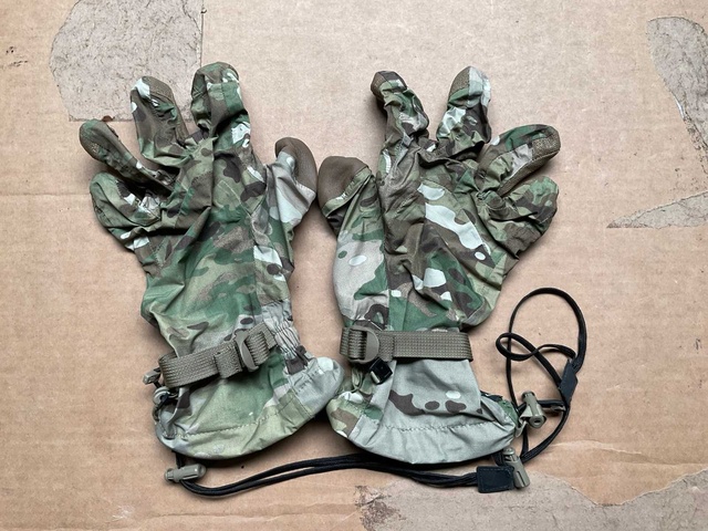MGS shell gloves OCP (8x)
