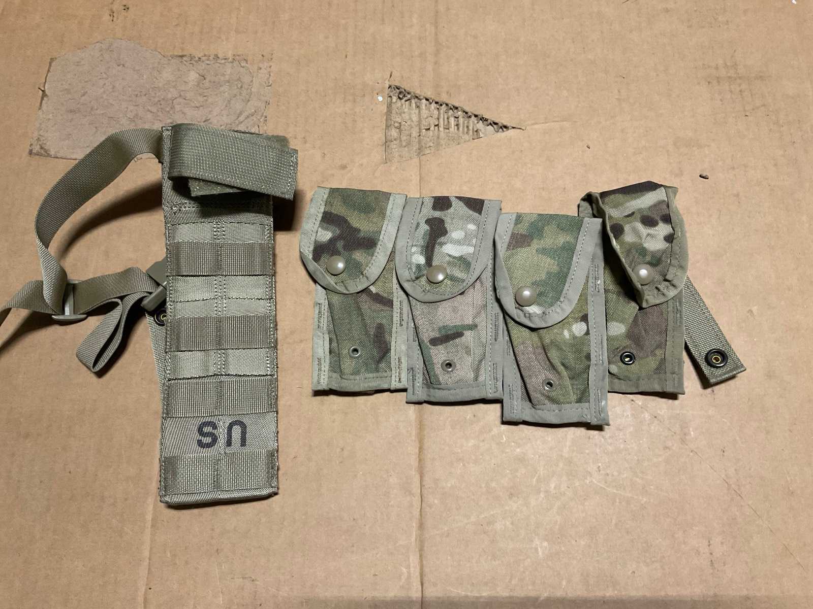 Carrier pistol holster set (7x)