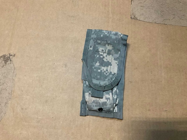 M4 two magazine pouch UCP (56x)