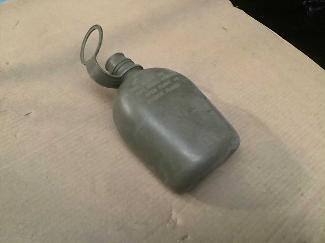 Water canteen (9x)