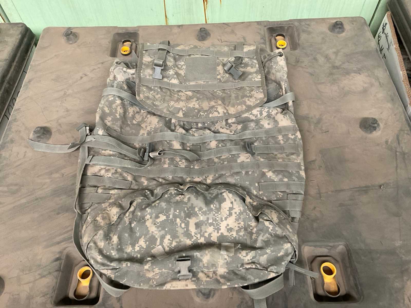 Rucksack large no frame UCP (80x)