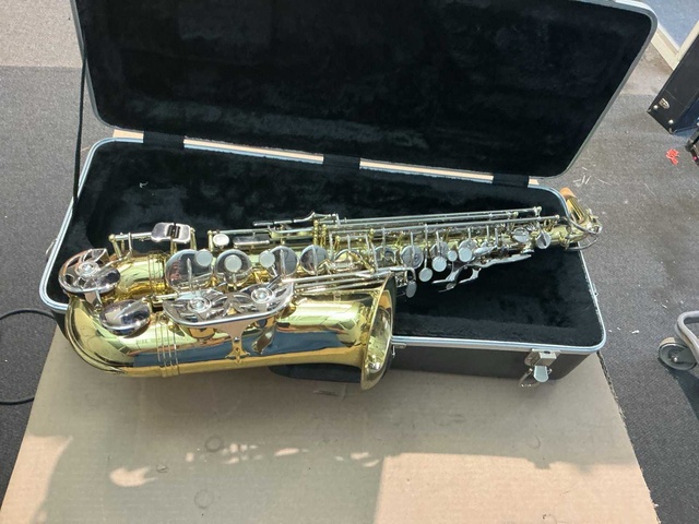 OLDS NA62MN Saxofoon