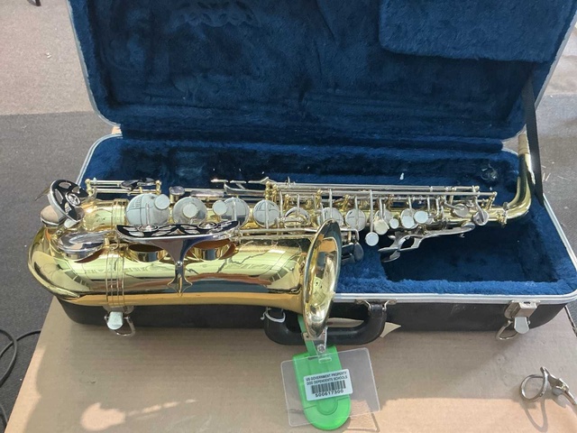 OLDS NA62MN Saxofoon
