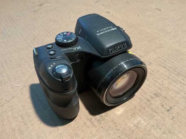 Fujifilm S2000HD FinePix Digitale fotocamera
